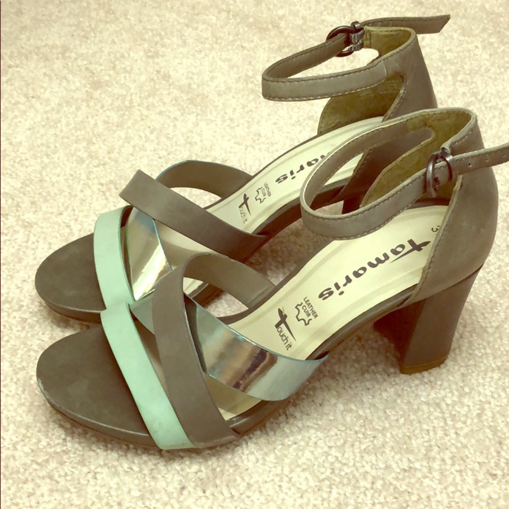 Heels size EU 37, brand new never worn